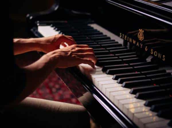 Músicos para bodas en Madrid pianista organista